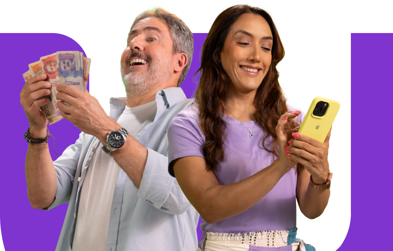 Personas felices abriendo su CDT digital